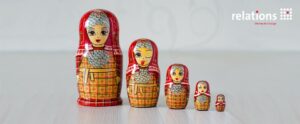 Fünf russische Figuren aus Holz