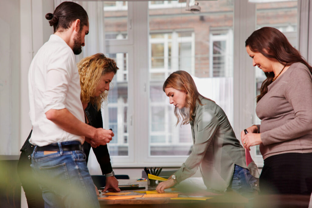 Workshop Berater:innen von relations bei Sortierung von Ergebnissen